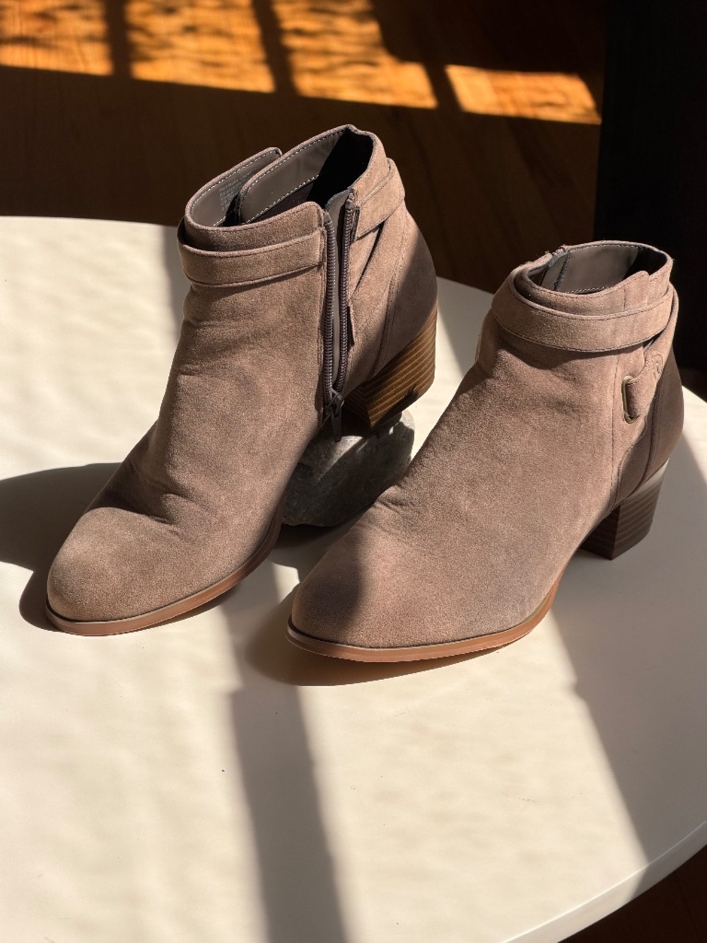 Giani Bernini Oleesia F3881 Ankle Booties Taupe Suede - Like New Size 9.5M